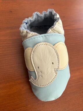 Robeez Light Blue Baby Soft Shoes with Cream Elephant Appliqués